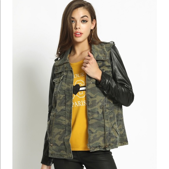 🆕SALE‼️CAMO PRINT JACKET - Picture 3 of 7